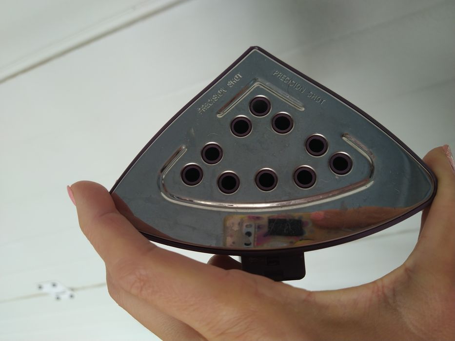 Ferro de engomar vertical a vapor rowenta precision