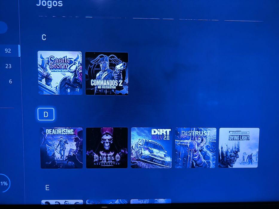 Xbox One S Premium Pack: 92 Jogos + Razer Kishi