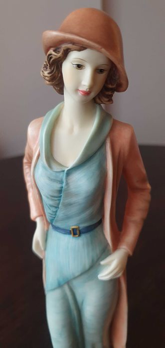 Figurka z porcelany REGAL