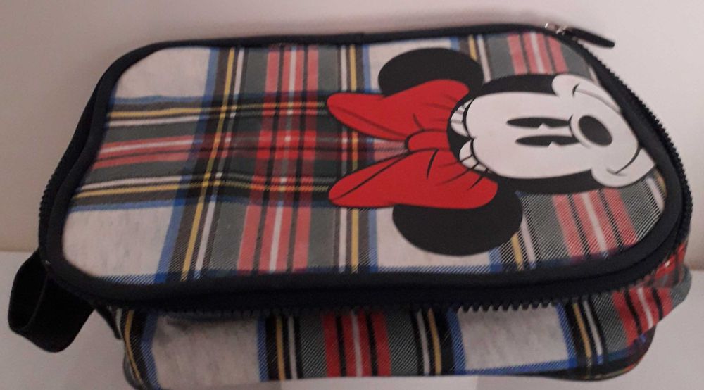 Necessaire Minnie impermeável como novo