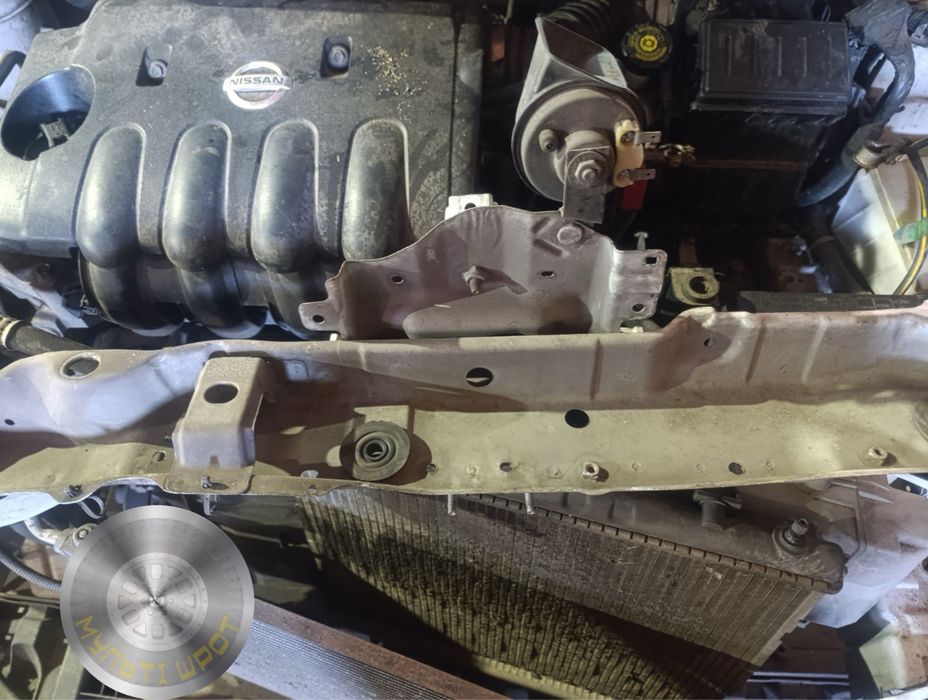 Передняя панель кузова Nissan Note E11, 2009 г.