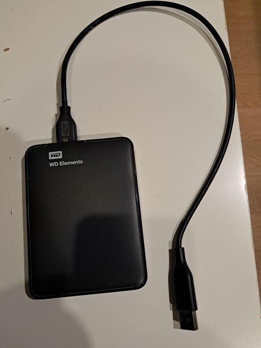 Disco rigido de 1 tb com 9 jogos ps5 vr2 e 3 demos