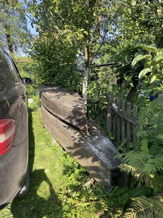 Лодка, човен дерево