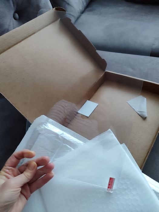 Szkło hartowane do tabletu 12,1 cala. 2 sztuki komplet