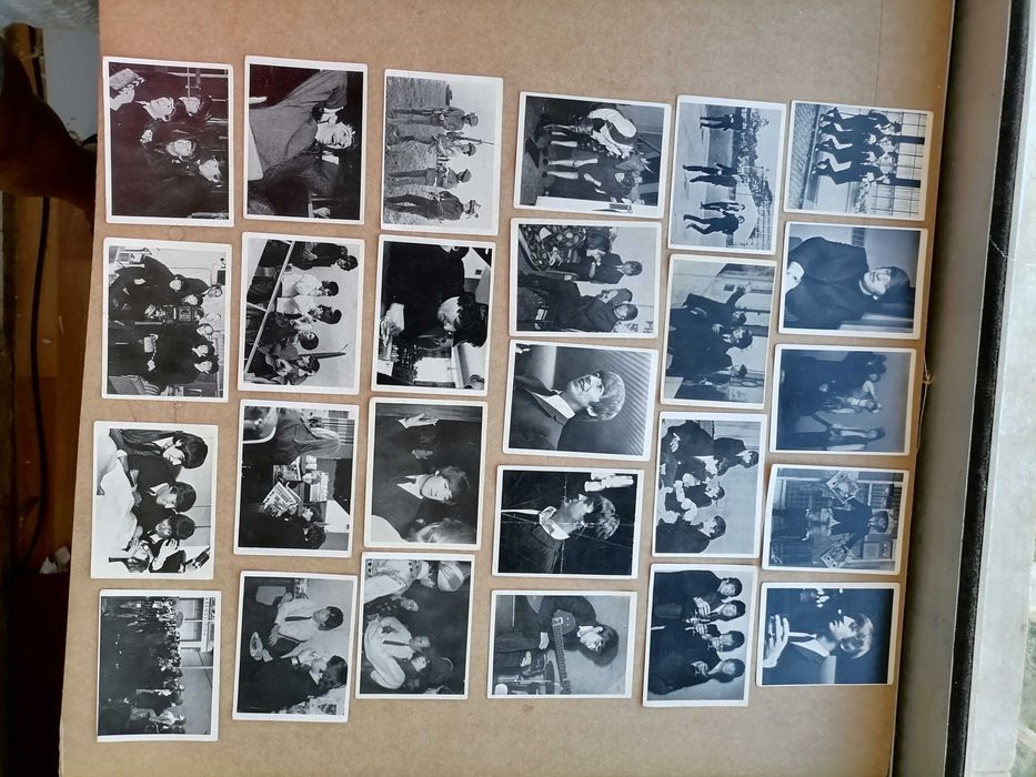 48 Cromos OS BEATLES 1966 Editorial IBIS (Números na Descrição do Anúncio) )