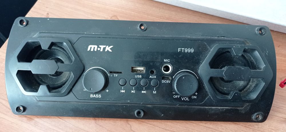 Vendo frente de sistema de som com subwoofer e baterias