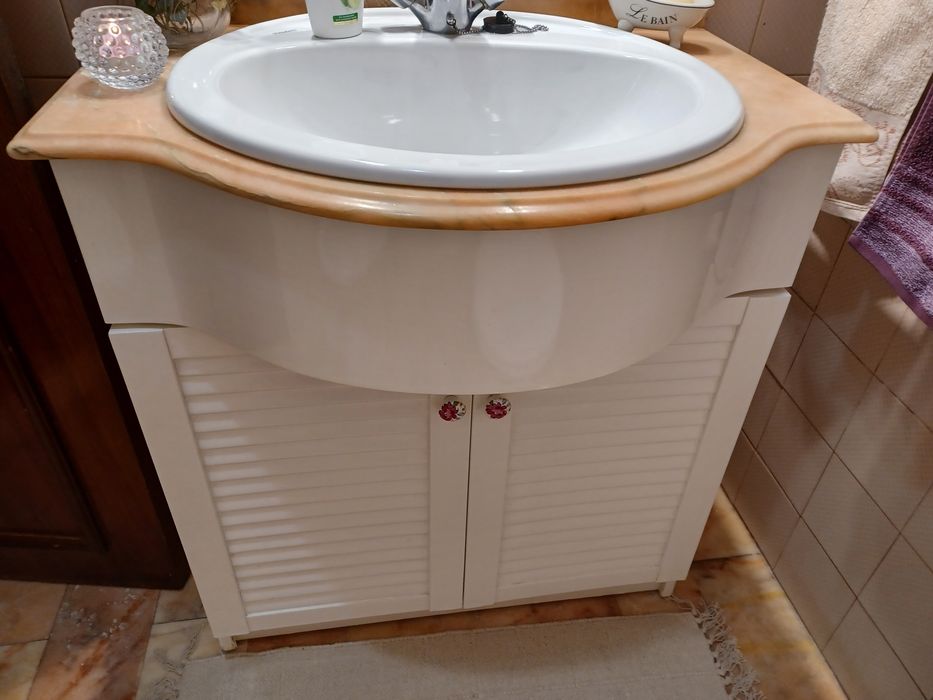 Conjunto de casa de banho "Valadares"