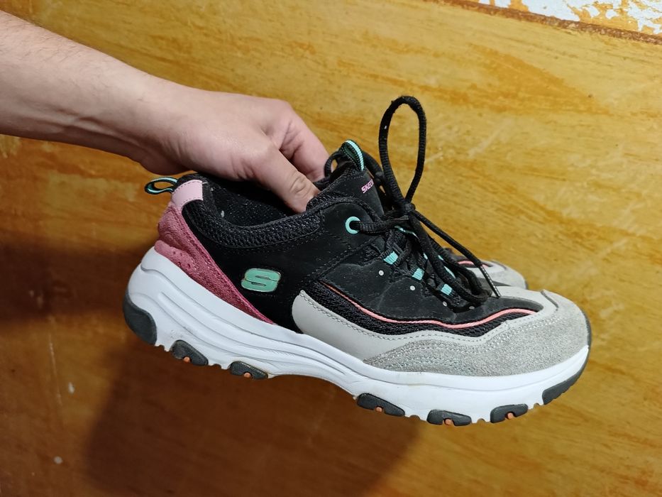 Женские кроссовки Skechers