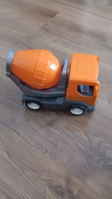 WADER  Tech Truck Auto budowlane betoniarka