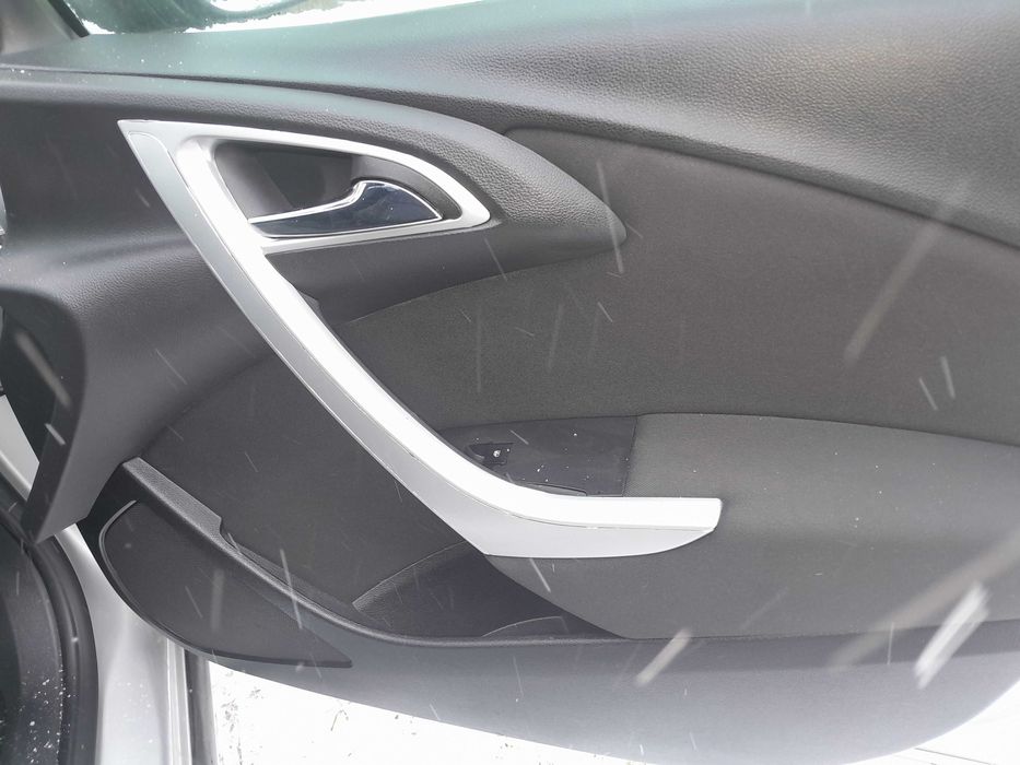 Автомобіль опель