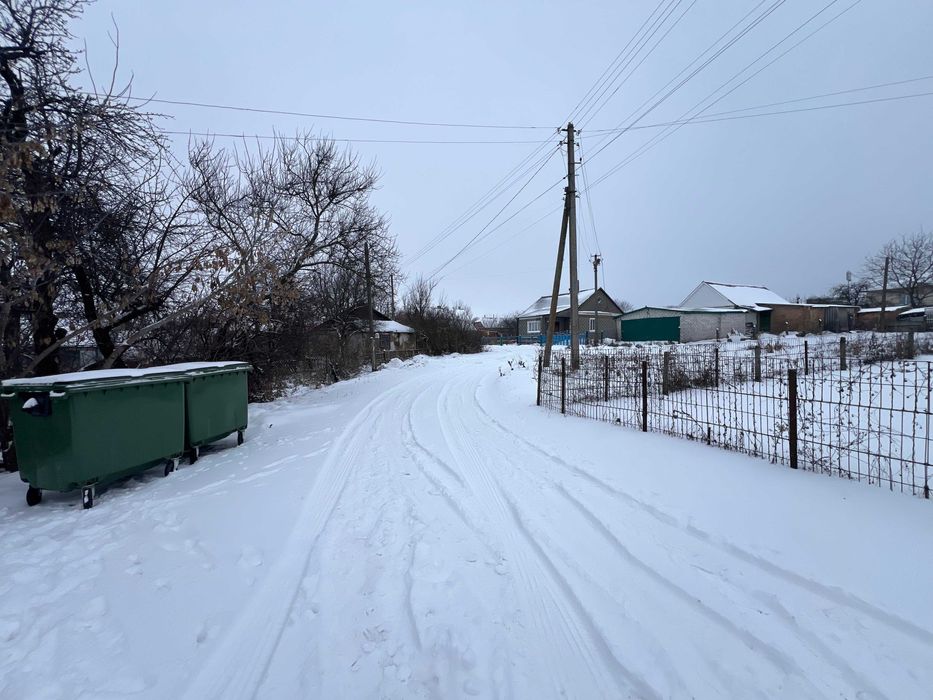 Продаж  будинку в центрі смт Чуднів!