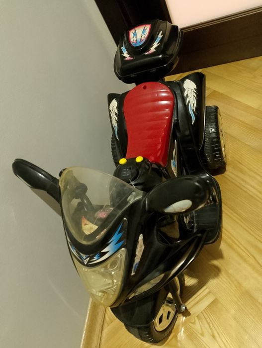 Motorek na akumulator