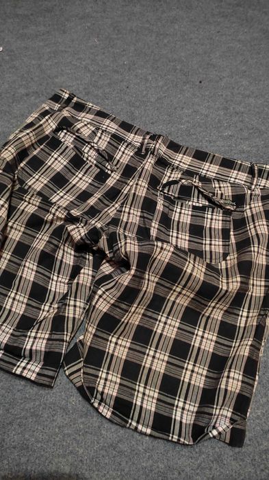 Spodenki w kratkę damskie