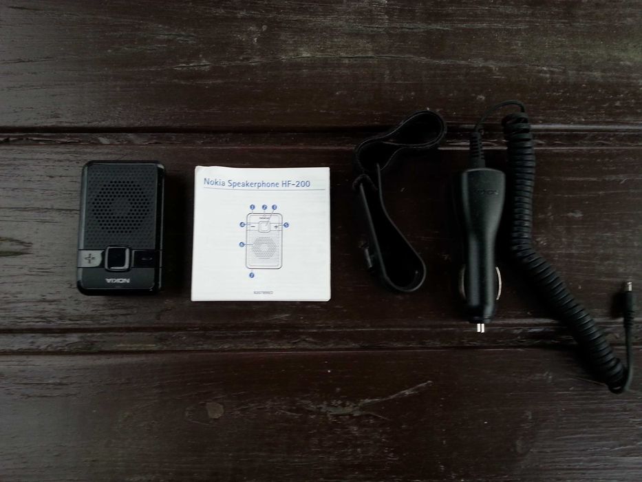 Zestaw głośnomówiący samochodowy Nokia HF-200