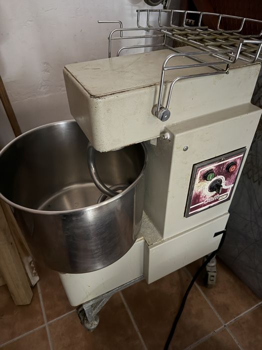 Amassadeira espiral profissional 20kg - ideal para pão brioche / pizzaria