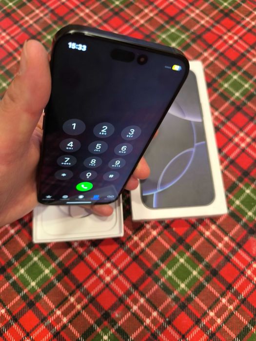 Мобильний телефон Iphone 16 pro max.Е НЮАНС.Зарядка 1v1.Читайте опис.