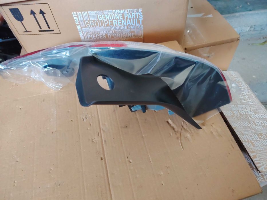 Sprzedam lampę tylną do renault megane III