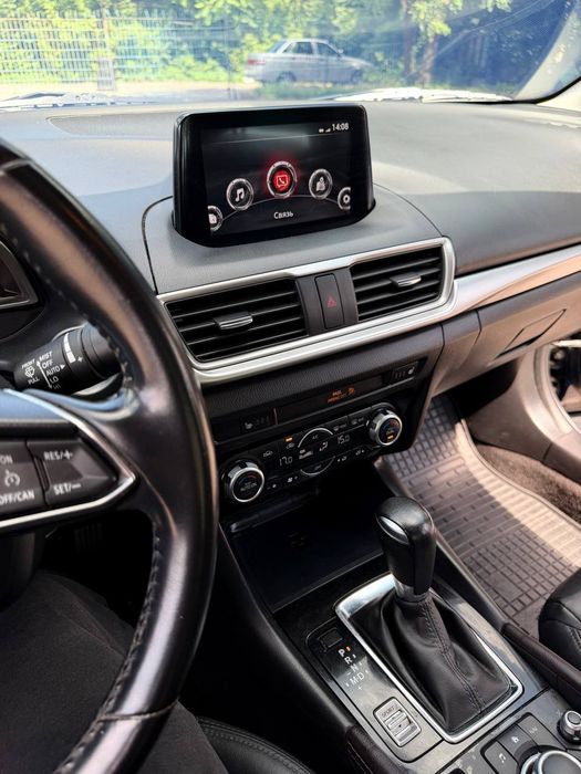 Продаю Mazda 3 TOURING