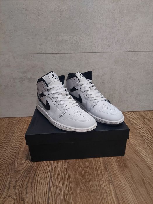 Buty Nike Air Jordan I Mid białe r. 47.5