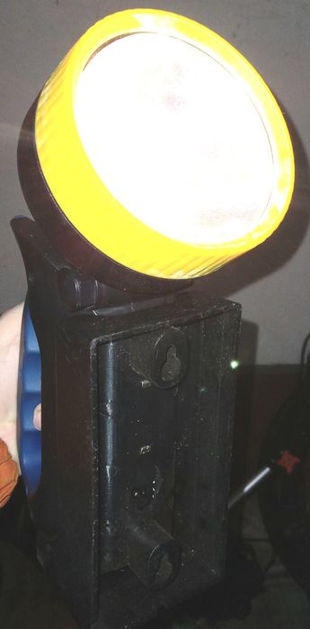 Справжній німецький ліхтар з магнітом