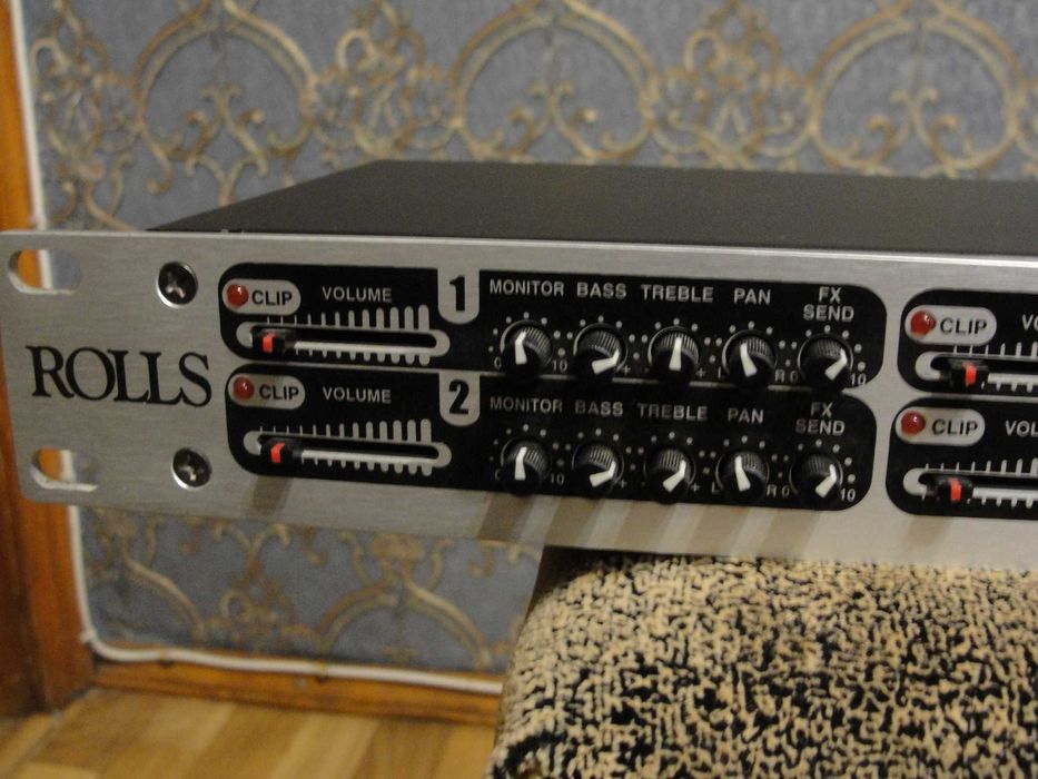 Мікшерський пульт рековий 6 кан. Rolls RM65b