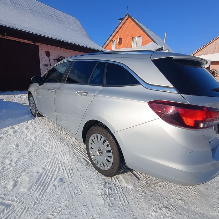 Опель Астра к 2018рік