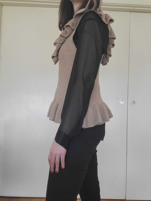 Colete Macio Bege Folhos (NOVO)