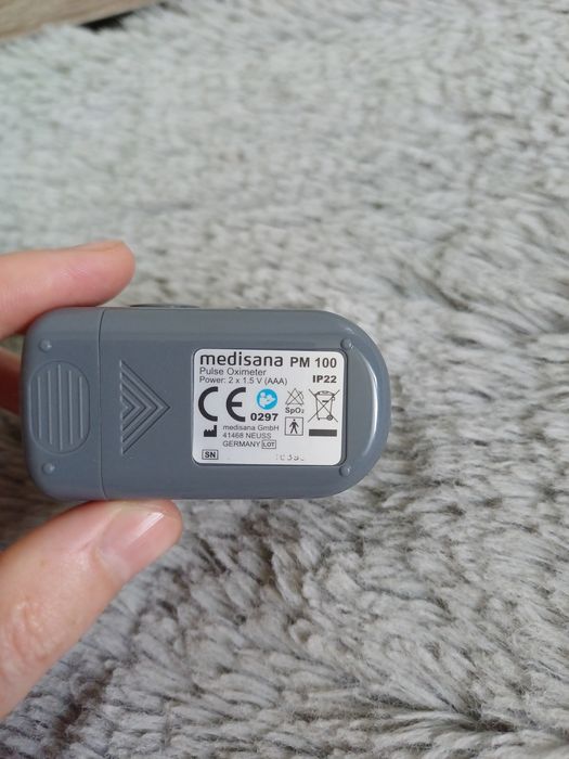 Pulsoksymetr Medisana PM 100