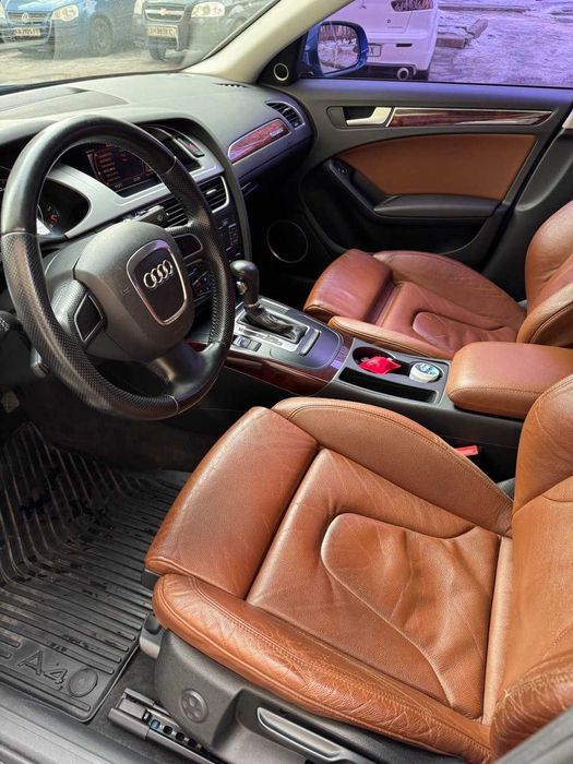Audi A4 2009 року