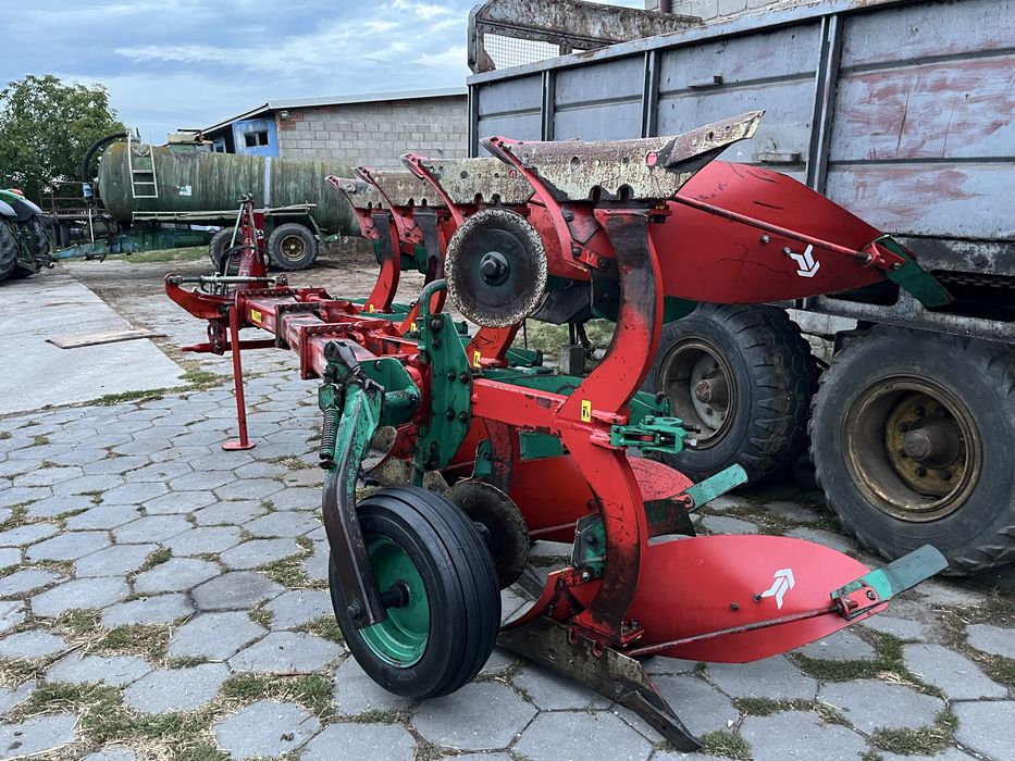 Plug kverneland  f 160 lemken