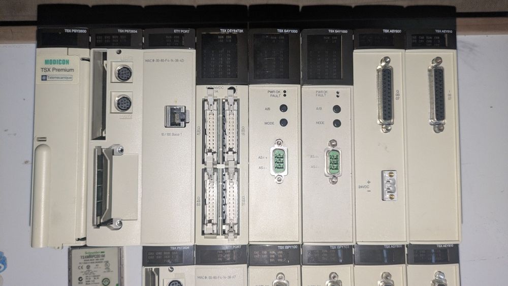 Automato PLC Schneider Telemecanique Modicon Premium TSX