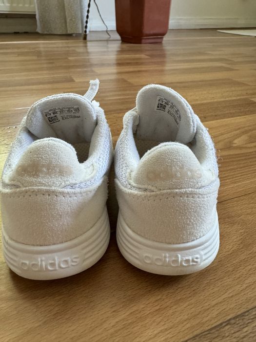 Кросівки Adidas Lite Racer на дівчинку 15.5 см устілка