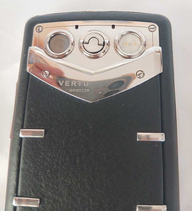 Телефон Vertu Constellation Quest Black, оригінал (Кирилиця / Ростест) + Чохол і батарея