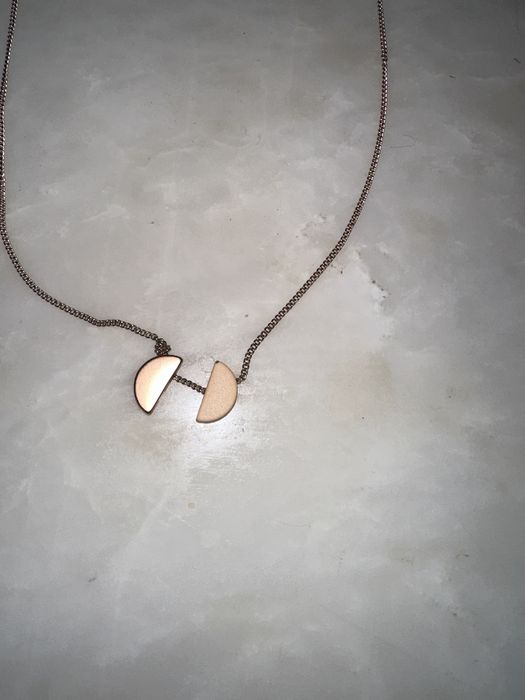 Colar novo da Parfois, dourado e rosa