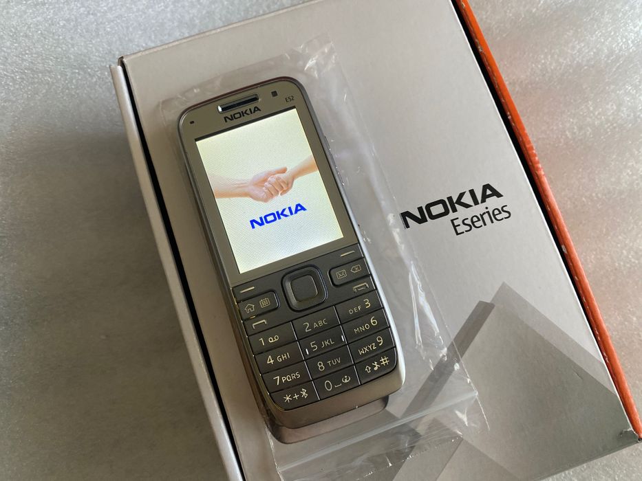 Nokia E52 - pełny zestaw
