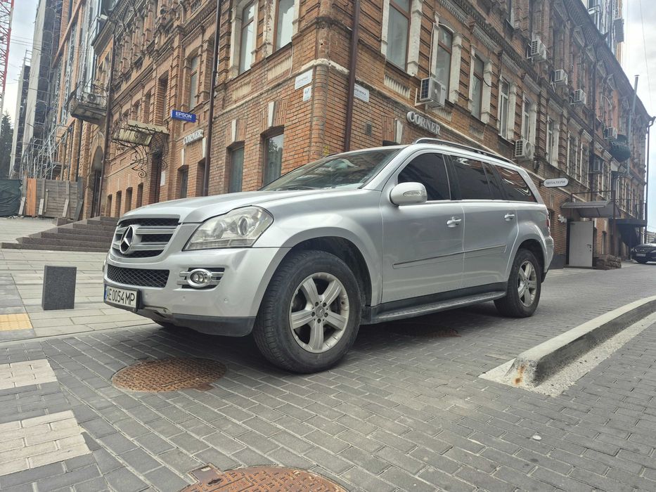 Продам Mercedes-Benz GL-Class 2007