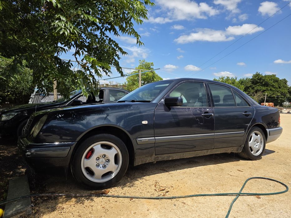Mercedes E200 Kompressor (210 045)