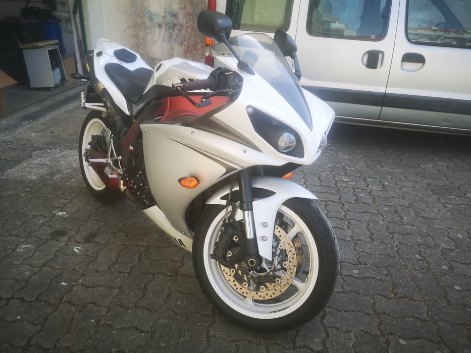 Yamaha r1 crossplane 2009