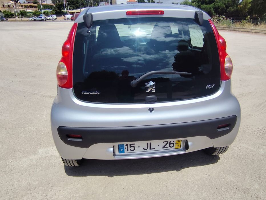 Peugeot 107 Cinza