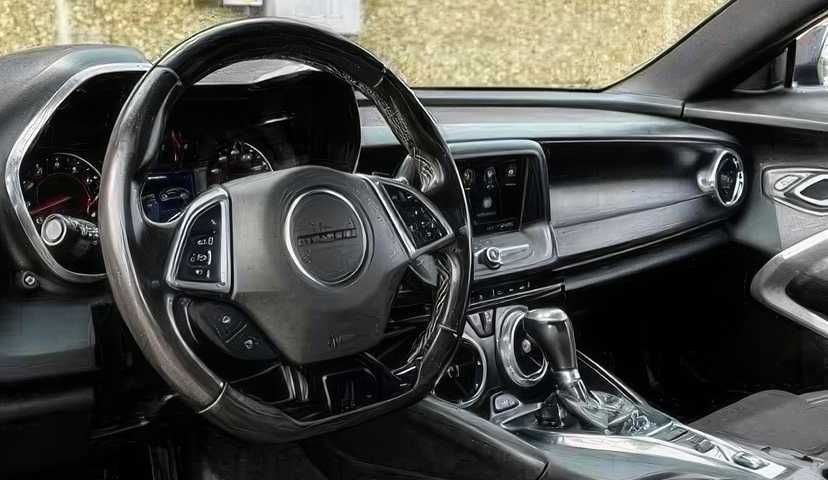 Chevrolet Camaro      2020