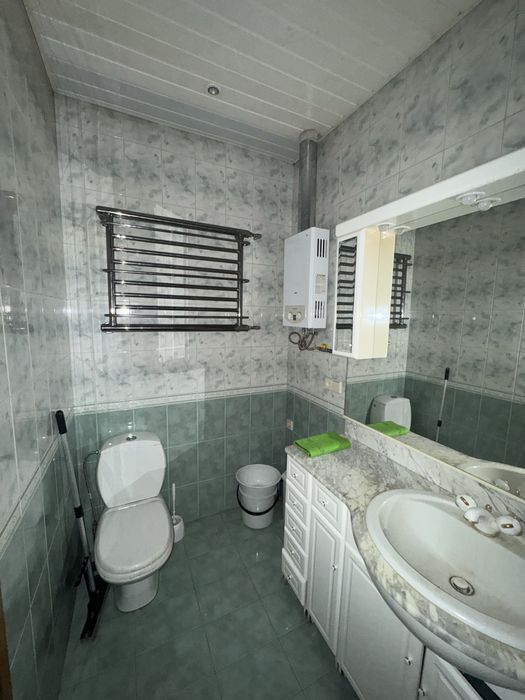Продам 4 комн квартиру
