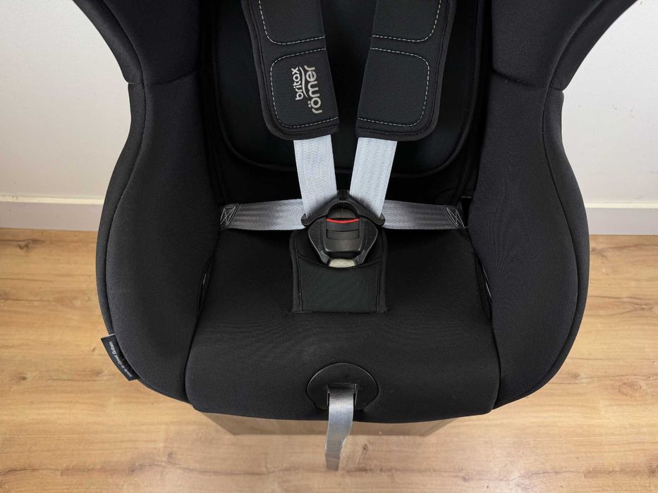 Fotelik samochodowy Britax Romer Max-Way Plus Black Series 9-25kg