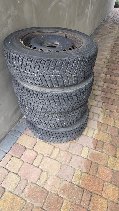 Felgi z oponami 5x114.3 16"  215/65/R16