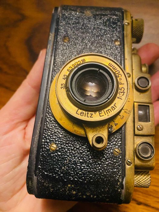 “LEICA”  II zorky dourada. Modelo russo