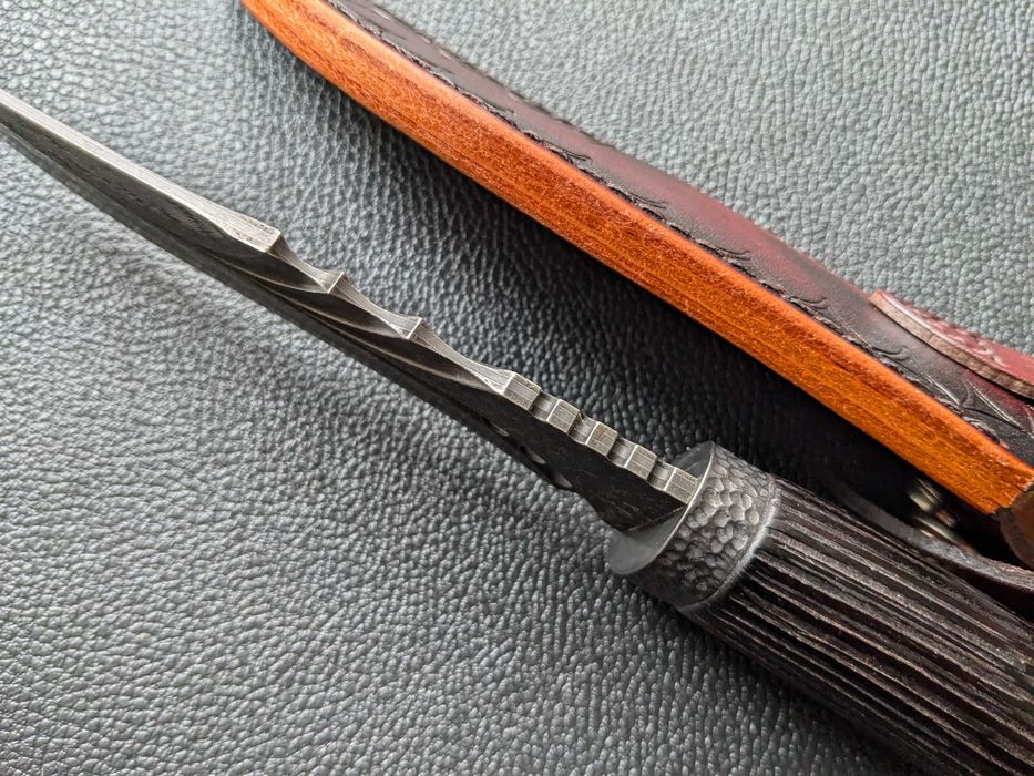 Мисливський ніж з дамаської сталі Wolf Damascus. нож охотничий дамаск