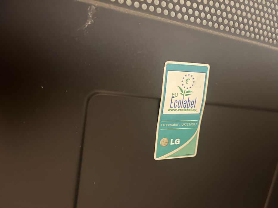 LG led de 47 polegadas - de 2009. A funcionar