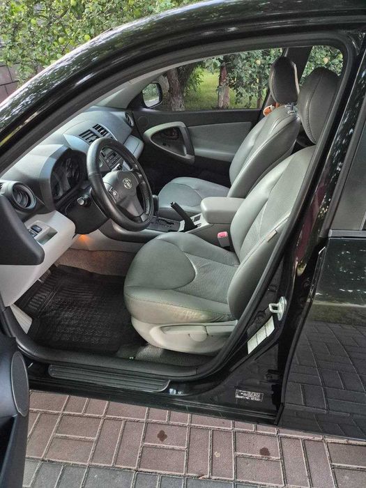 Toyota RAV4 2007 Lux Edition