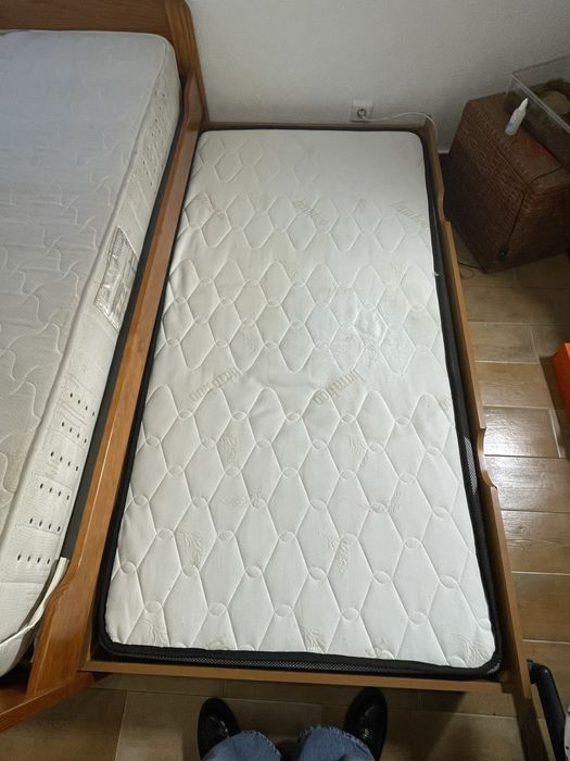 Cama madeira.  !