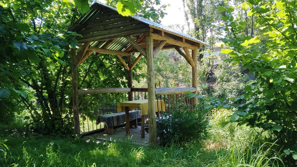 Котедж будинок "Біля річки"