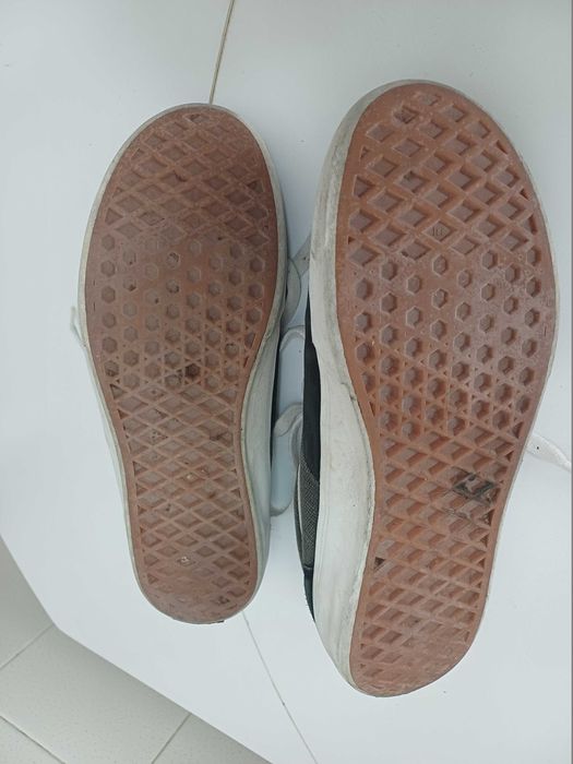 Ténis Vans Nº38 preto/branco